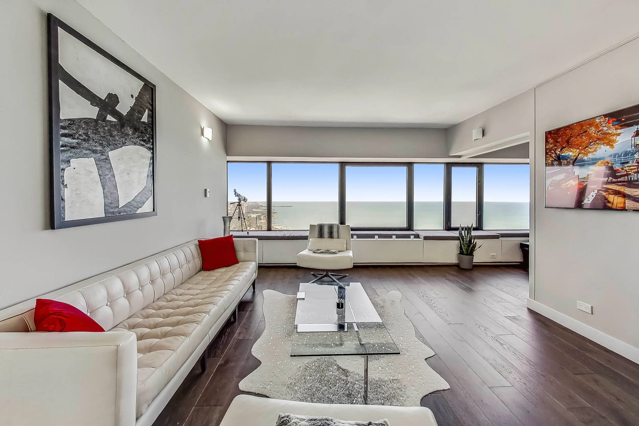John Hancock Residence — Streeterville, Chicago