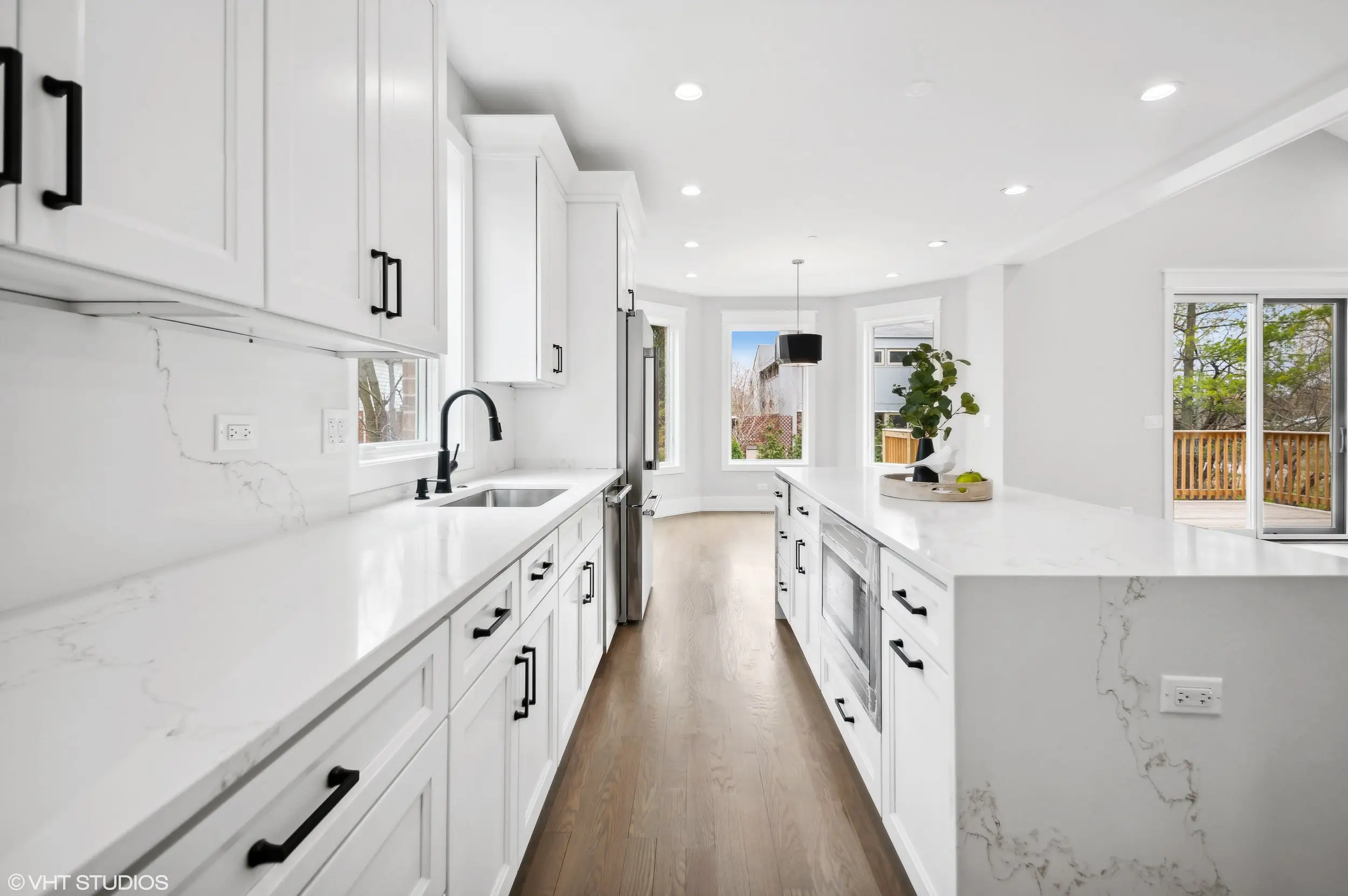 Highland Park Residence — Kitchen & living connection
