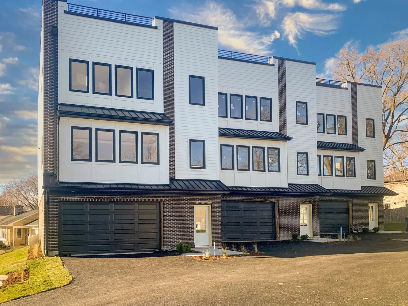 Downers Grove Townhome — Downers Grove, Illinois
