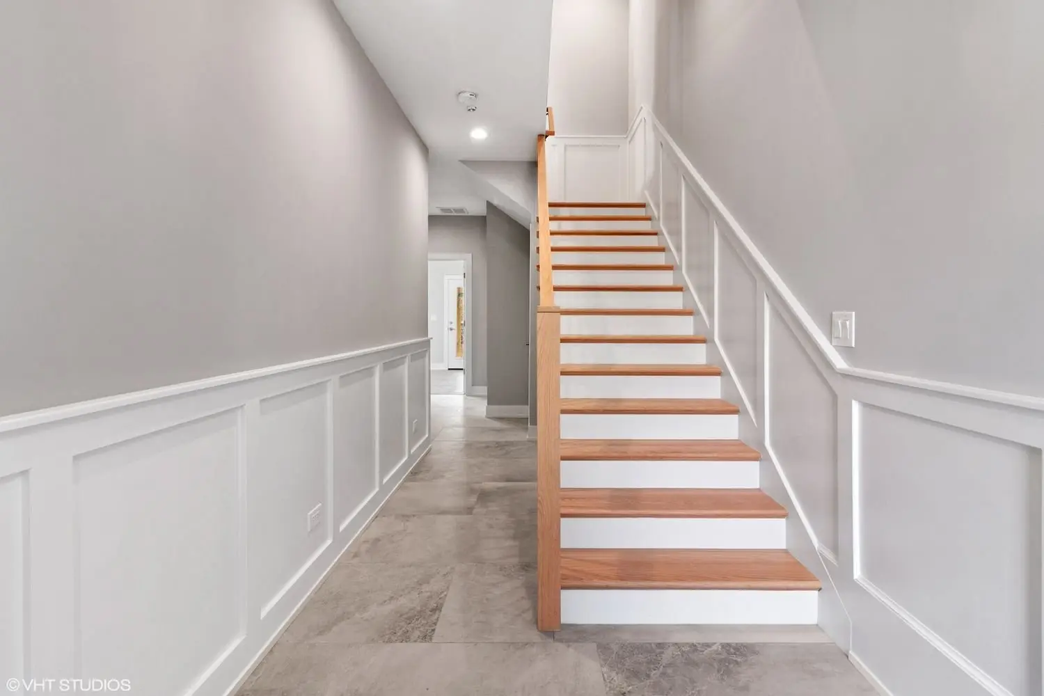Downers Grove Townhome — Staircase
